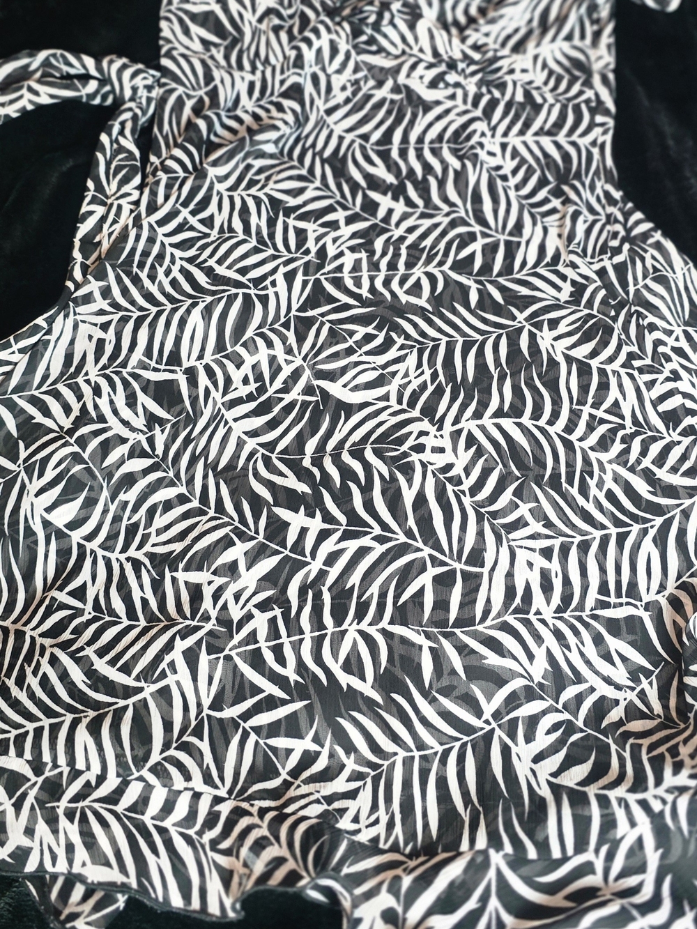 Black and White Leaf-Print Women’s Skirt